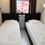 아파트 - Box Spring Bed - 5 Sleeping Places - 3 Tvs - Kitchen -wifi *