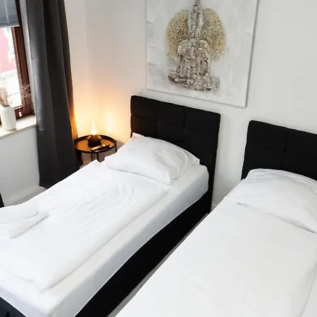 - Box Spring Bed - 5 Sleeping Places - 3 Tvs - Kitchen -wifi * Brême