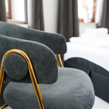 - Box Spring Bed - 5 Sleeping Places - 3 Tvs - Kitchen -wifi Appartement