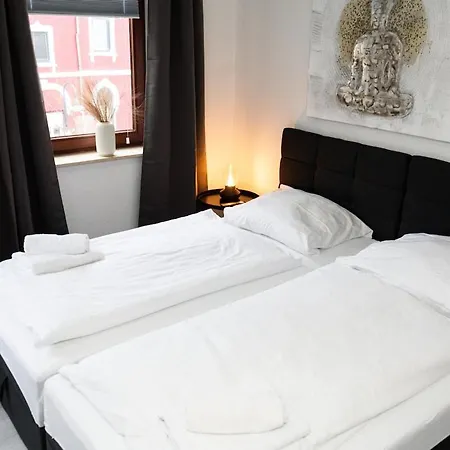 - Box Spring Bed - 5 Sleeping Places - 3 Tvs - Kitchen -wifi Appartamento *