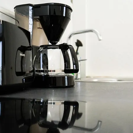 Apartment - Box Spring Bed - 5 Sleeping Places - 3 Tvs - Kitchen -wifi