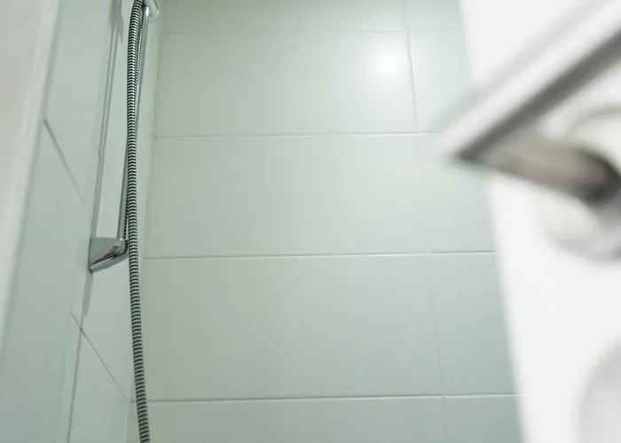 - Box Spring Bed - 5 Sleeping Places - 3 Tvs - Kitchen -wifi Appartement *