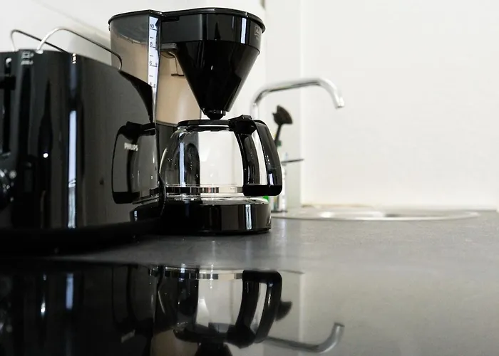 Apartment - Box Spring Bed - 5 Sleeping Places - 3 Tvs - Kitchen -wifi